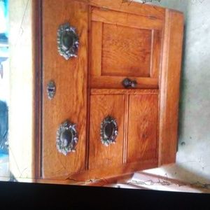 Beautiful Antique solid oak dresset